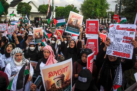 is givenchy boycott|boycotting israeli products.